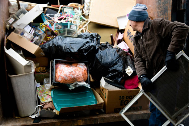 Best Construction Debris Removal  in Menasha, WI