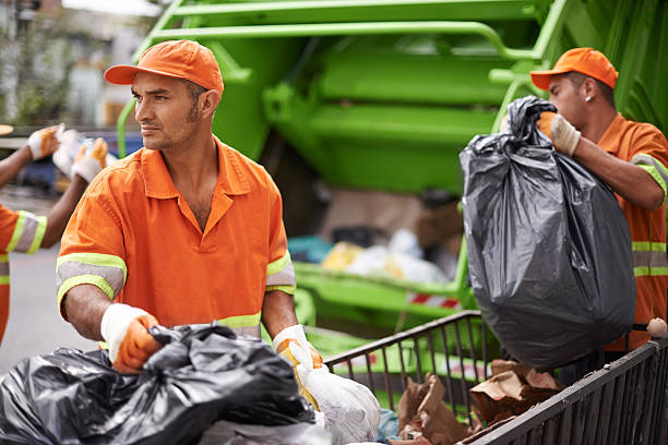 Best Construction Debris Removal  in Menasha, WI