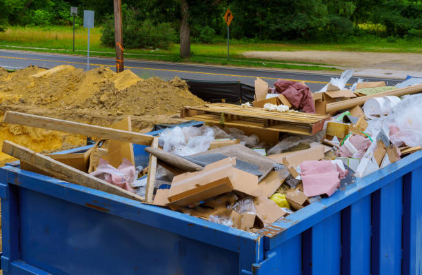 Best Yard Cleanup Services  in Menasha, WI